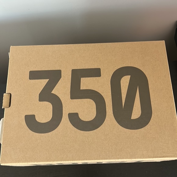 Yeezy Boost 350 V2 “Yecheil” - Picture 4 of 6